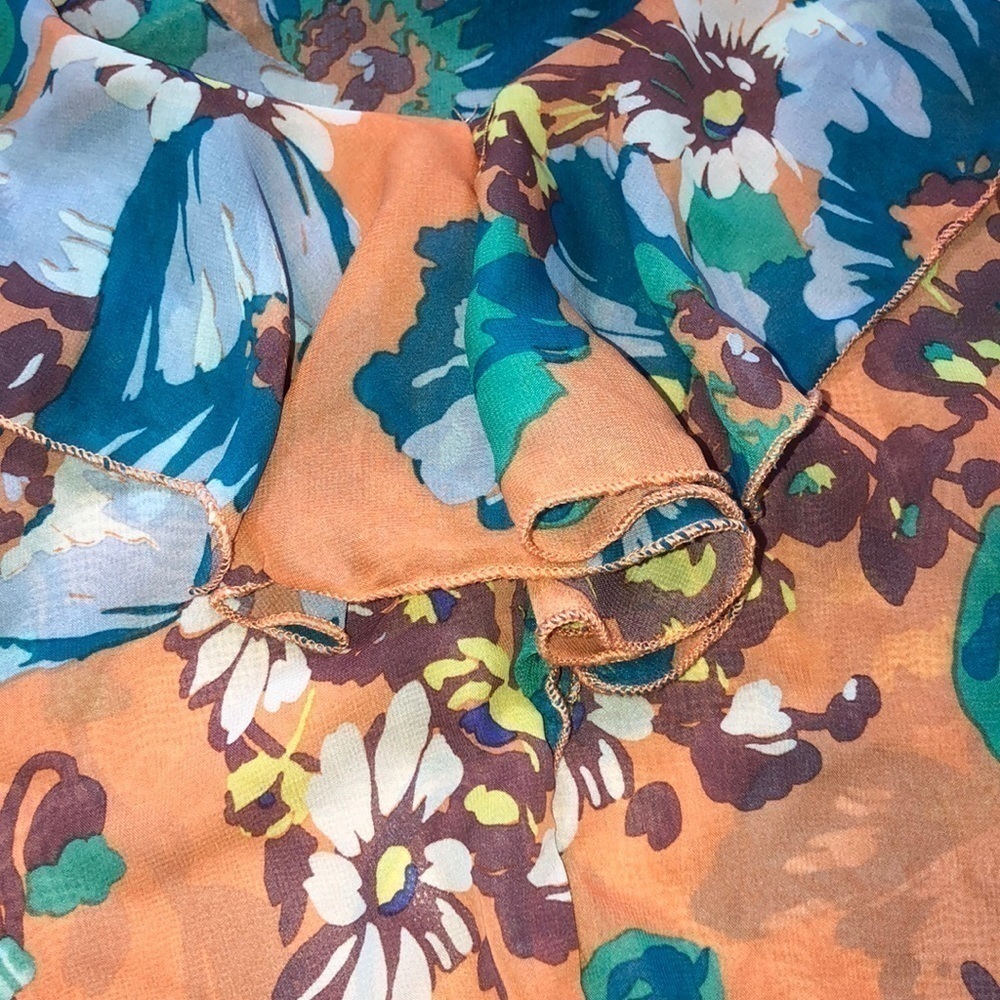 Floral Top - Picture 8 of 11